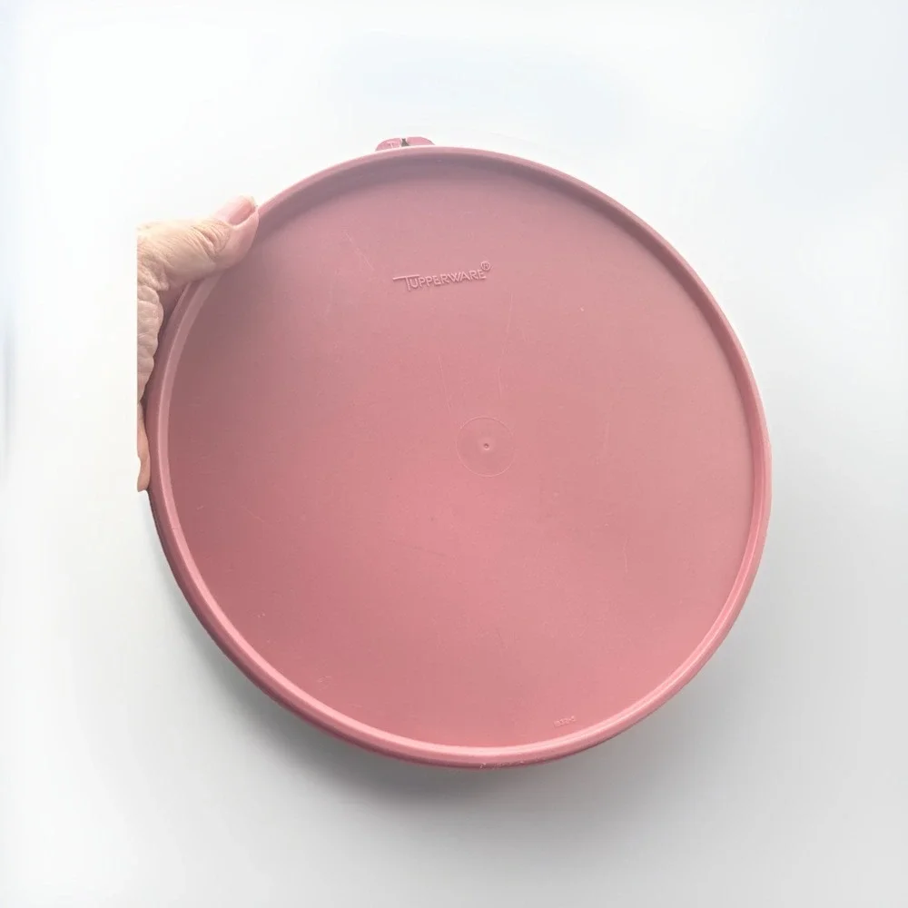 2 VTG TUPPERWARE (1) Round Dome Sheer Replacement Lid #1865-1 And 1 Pink 1832-5